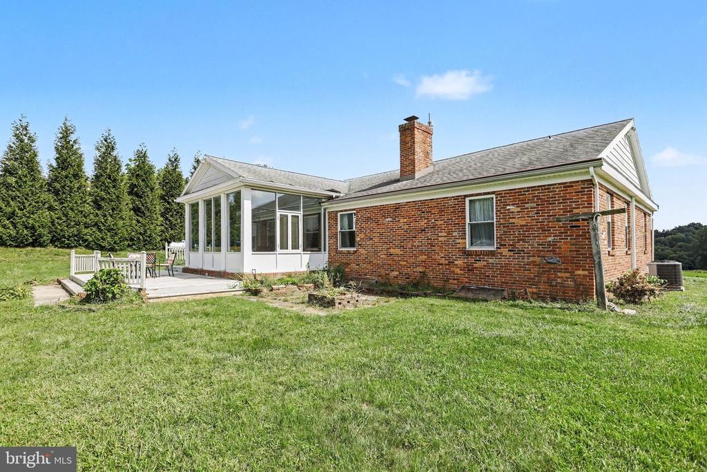 Image 30 of property listing at 9737 HIGH ROCK RD, Airville, PA 17302