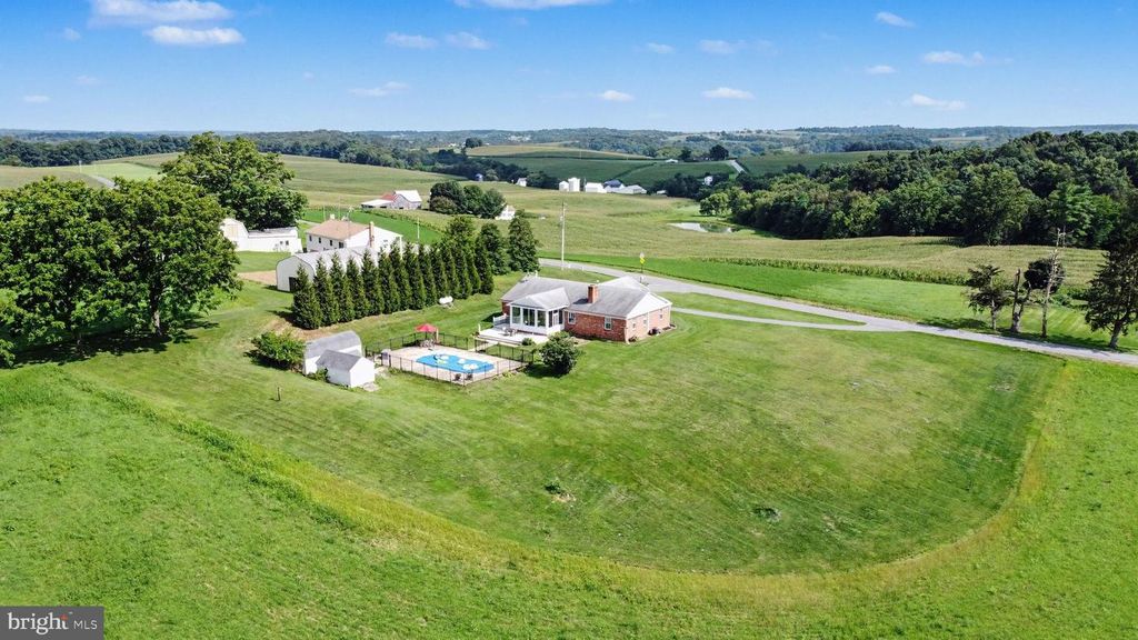 Image 36 of property listing at 9737 HIGH ROCK RD, Airville, PA 17302