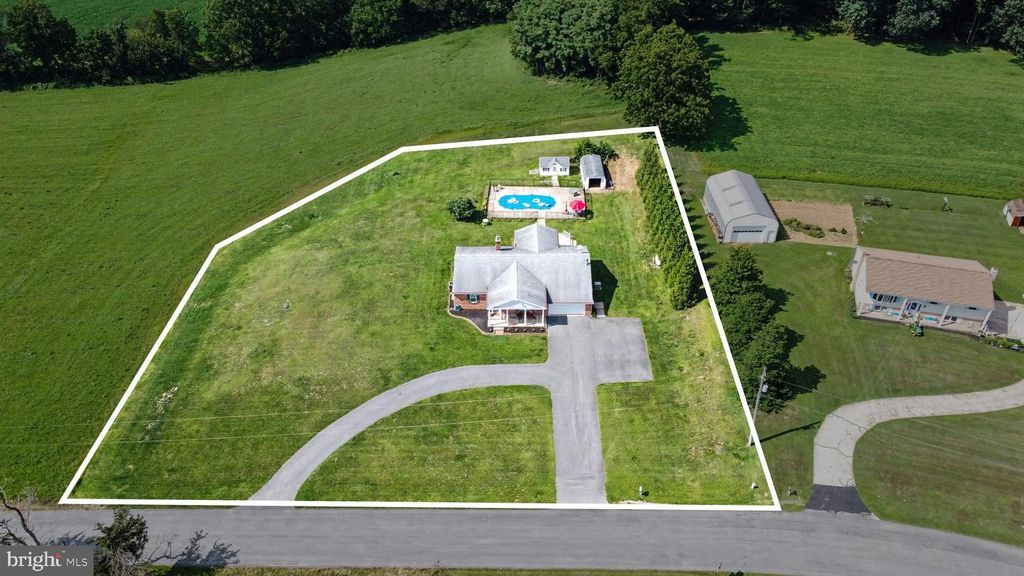 Image 38 of property listing at 9737 HIGH ROCK RD, Airville, PA 17302