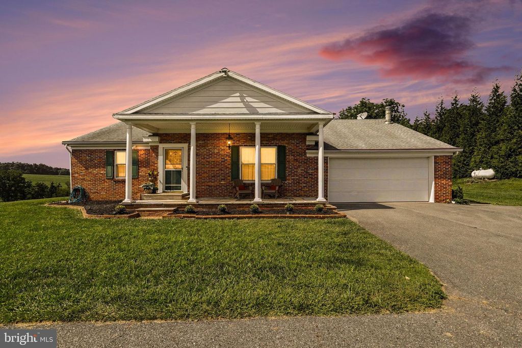 Image 1 of property listing at 9737 HIGH ROCK RD, Airville, PA 17302