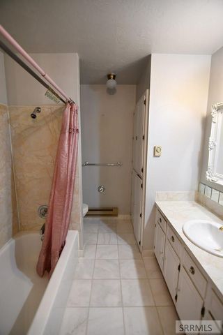 2950 N Ammon Road, Idaho Falls, ID 83401