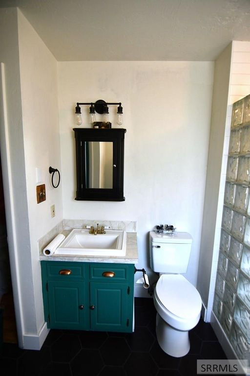 Image 15 of property listing at 2950 N Ammon Road, Idaho Falls, ID 83401