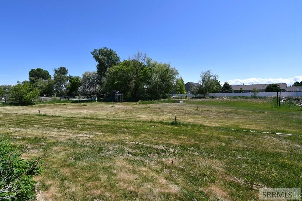 Image 32 of property listing at 2950 N Ammon Road, Idaho Falls, ID 83401
