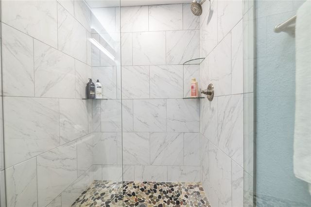 810 SE E Court, Bentonville, AR 72712