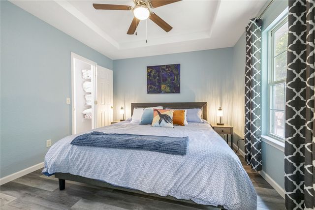 810 SE E Court, Bentonville, AR 72712