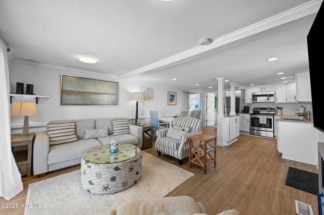 1112 Carolina Beach Avenue N, Carolina Beach, NC 28428