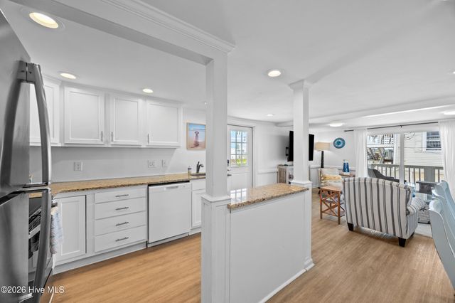 1112 Carolina Beach Avenue N, Carolina Beach, NC 28428