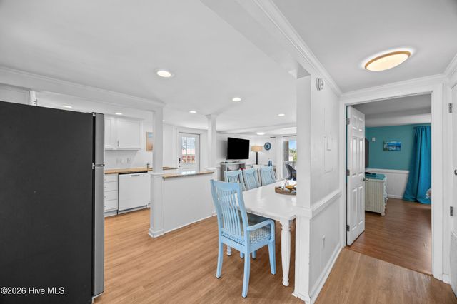 1112 Carolina Beach Avenue N, Carolina Beach, NC 28428
