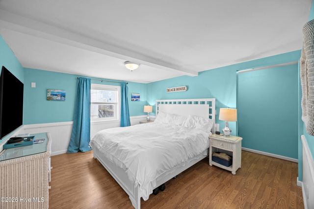 1112 Carolina Beach Avenue N, Carolina Beach, NC 28428