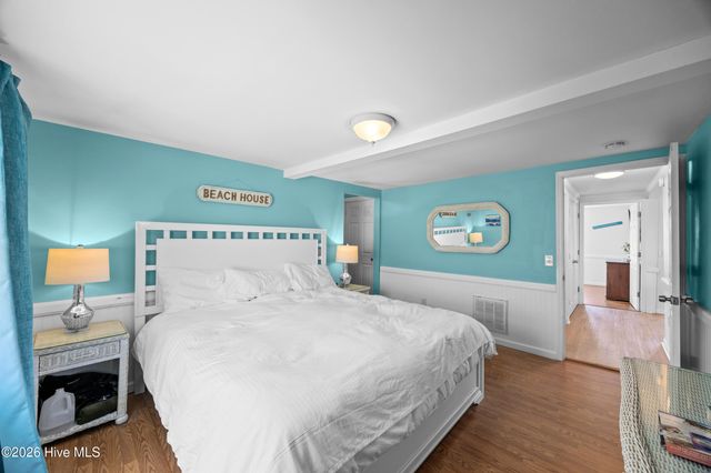 1112 Carolina Beach Avenue N, Carolina Beach, NC 28428