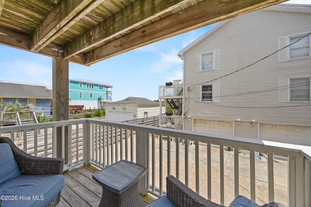 1112 Carolina Beach Avenue N, Carolina Beach, NC 28428