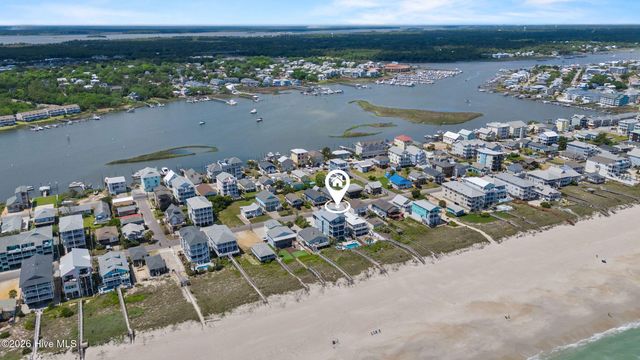 1112 Carolina Beach Avenue N, Carolina Beach, NC 28428