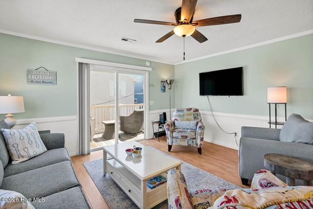 1112 Carolina Beach Avenue N, Carolina Beach, NC 28428