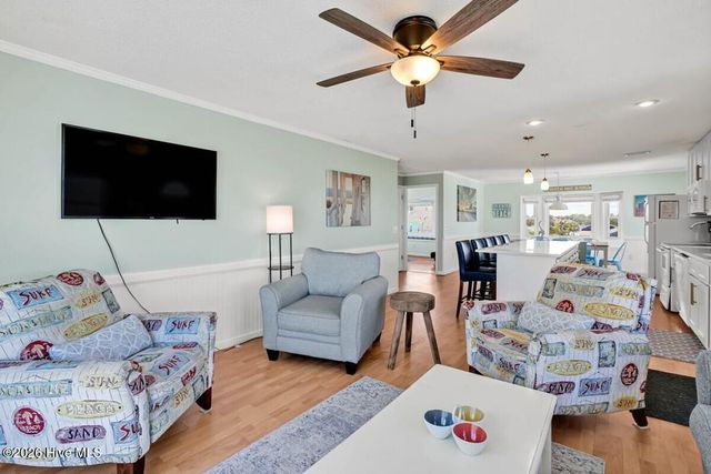 1112 Carolina Beach Avenue N, Carolina Beach, NC 28428