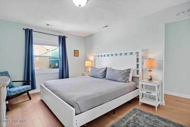 1112 Carolina Beach Avenue N, Carolina Beach, NC 28428