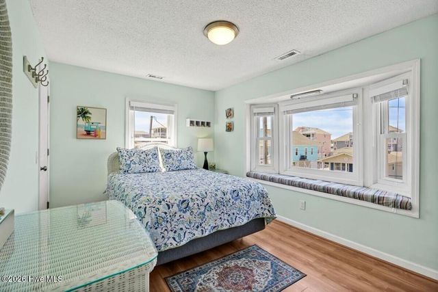 1112 Carolina Beach Avenue N, Carolina Beach, NC 28428