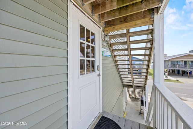 1112 Carolina Beach Avenue N, Carolina Beach, NC 28428