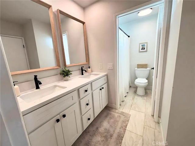 555 S La Veta Park 234, Orange, CA 92868