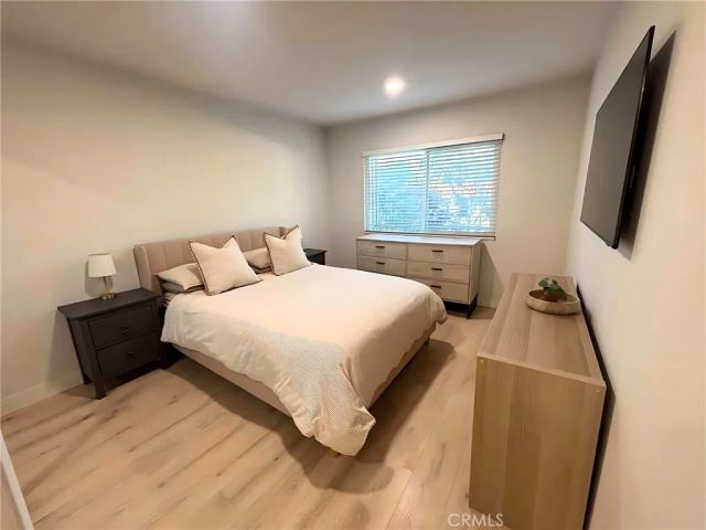 555 S La Veta Park 234, Orange, CA 92868