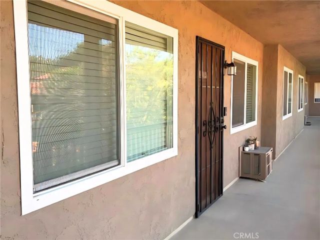 555 S La Veta Park 234, Orange, CA 92868