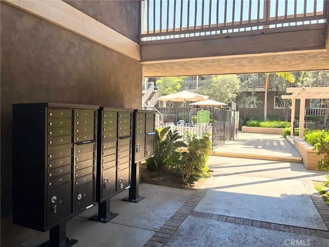 555 S La Veta Park 234, Orange, CA 92868