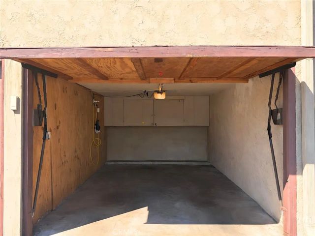 555 S La Veta Park 234, Orange, CA 92868