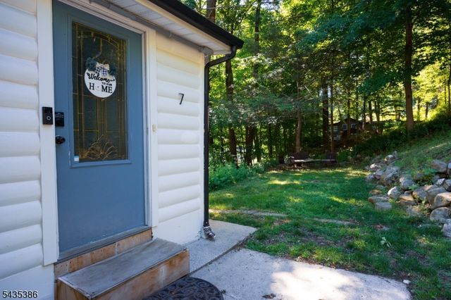 7 Birch Road, Vernon Twp., NJ 07461