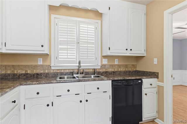 3844 Holly Point, Northport, AL 35473