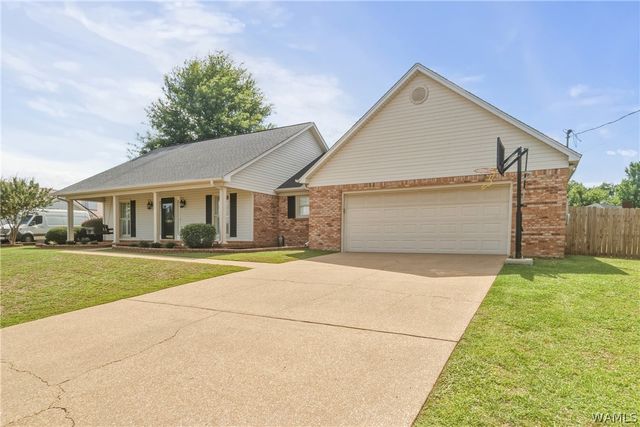 3844 Holly Point, Northport, AL 35473