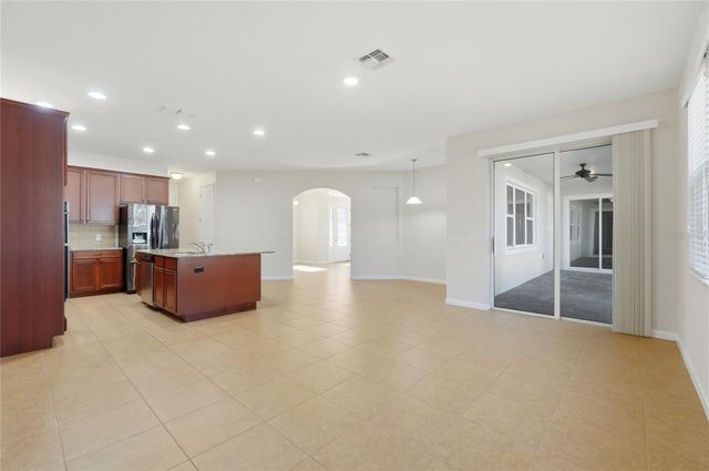 4898 BELLE VUE BREEZE LOOP, Auburndale, FL 33823