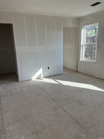 3148 Ted Craig Drive, Alexander, AR 72002