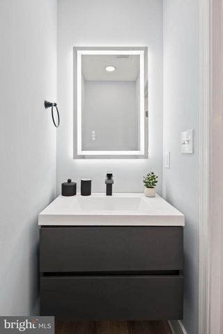 3418 BAKER ST NE, Washington, DC 20019