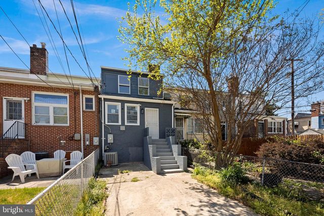 3418 BAKER ST NE, Washington, DC 20019