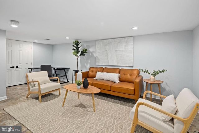 3418 BAKER ST NE, Washington, DC 20019