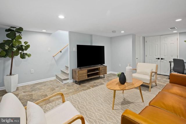 3418 BAKER ST NE, Washington, DC 20019