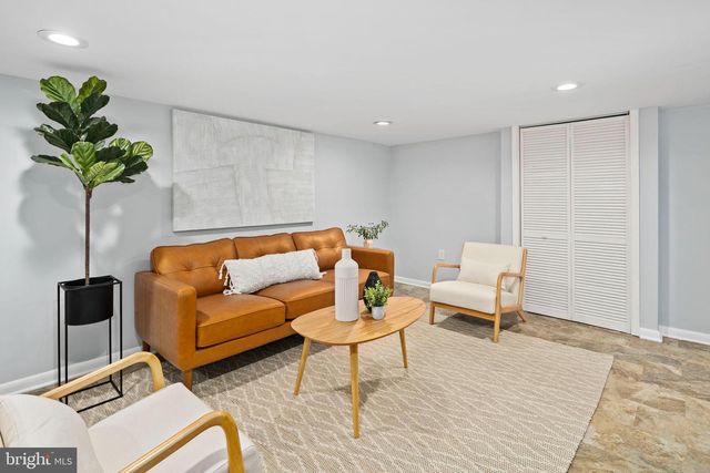 3418 BAKER ST NE, Washington, DC 20019