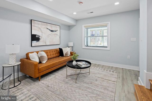 3418 BAKER ST NE, Washington, DC 20019