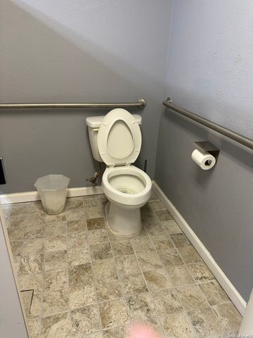 815 Albert St, San Antonio, TX 78207