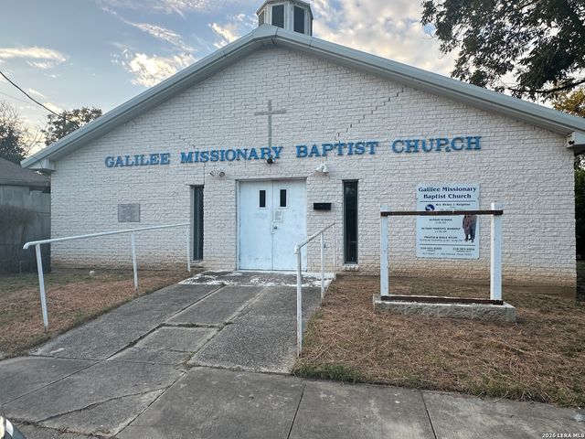 815 Albert St, San Antonio, TX 78207