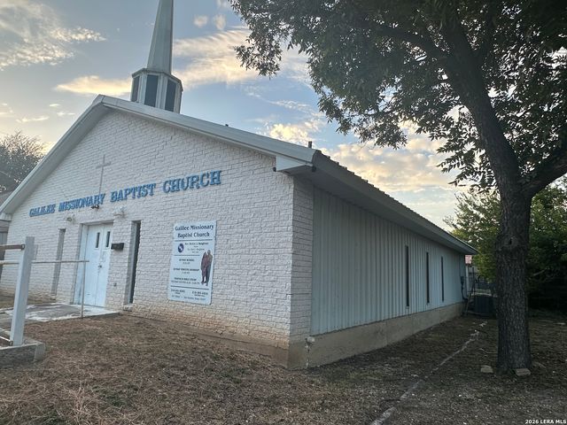 815 Albert St, San Antonio, TX 78207