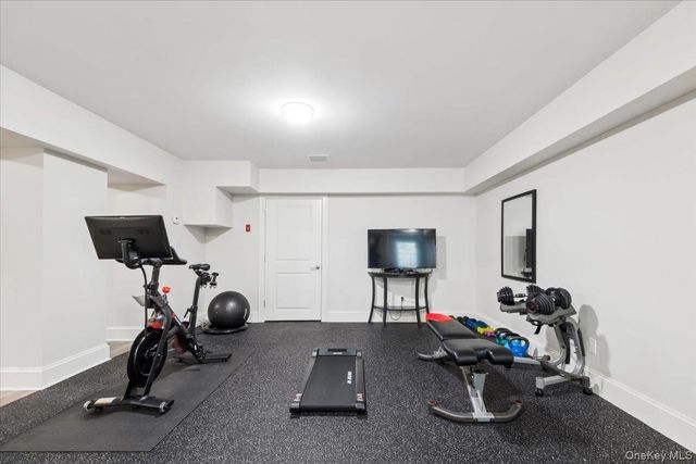 635 Bleeker Avenue, Mamaroneck, NY 10543