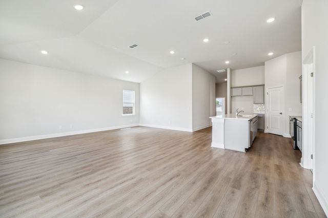 346 Emerald Blvd, Lebanon, TN 37087