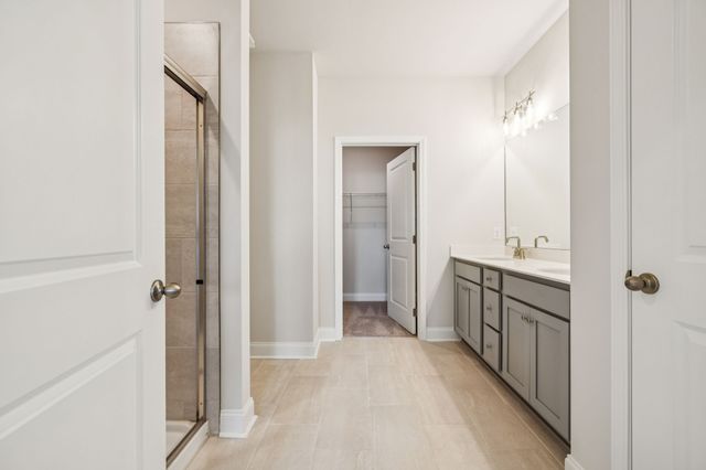 346 Emerald Blvd, Lebanon, TN 37087