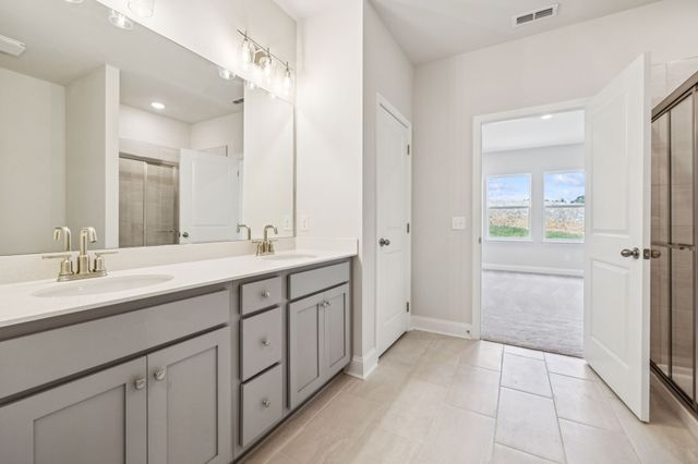 346 Emerald Blvd, Lebanon, TN 37087