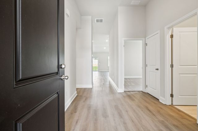 346 Emerald Blvd, Lebanon, TN 37087