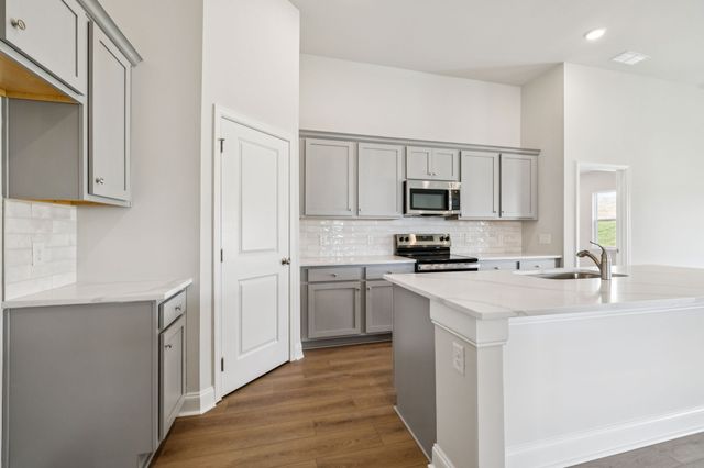 346 Emerald Blvd, Lebanon, TN 37087