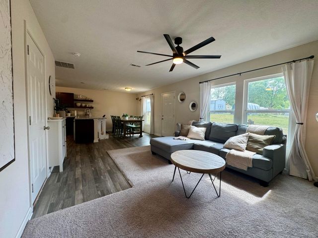 126 Twin Creek Way, Lancaster, OH 43130