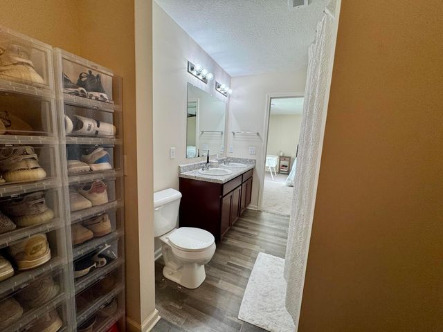 126 Twin Creek Way, Lancaster, OH 43130