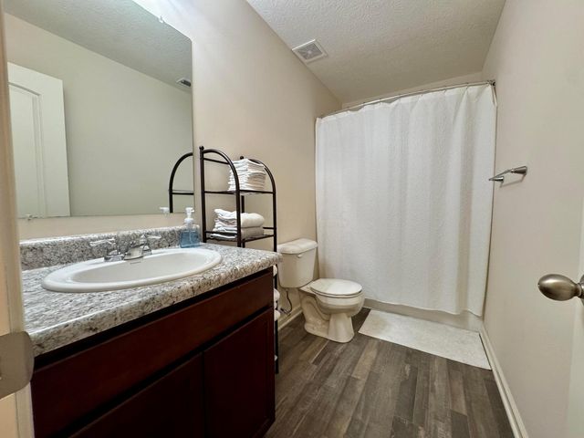 126 Twin Creek Way, Lancaster, OH 43130