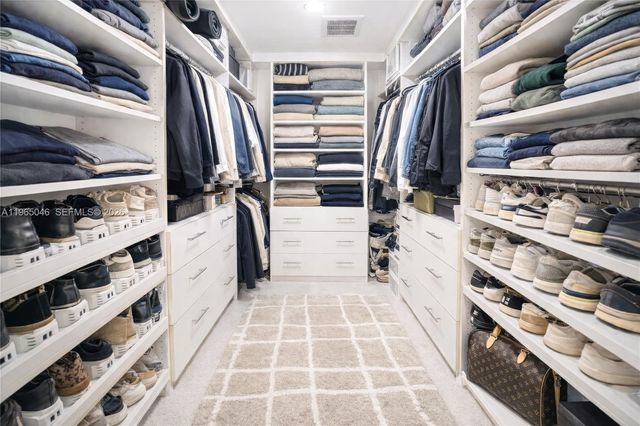 3400 NE 165th St, North Miami Beach, FL 33160